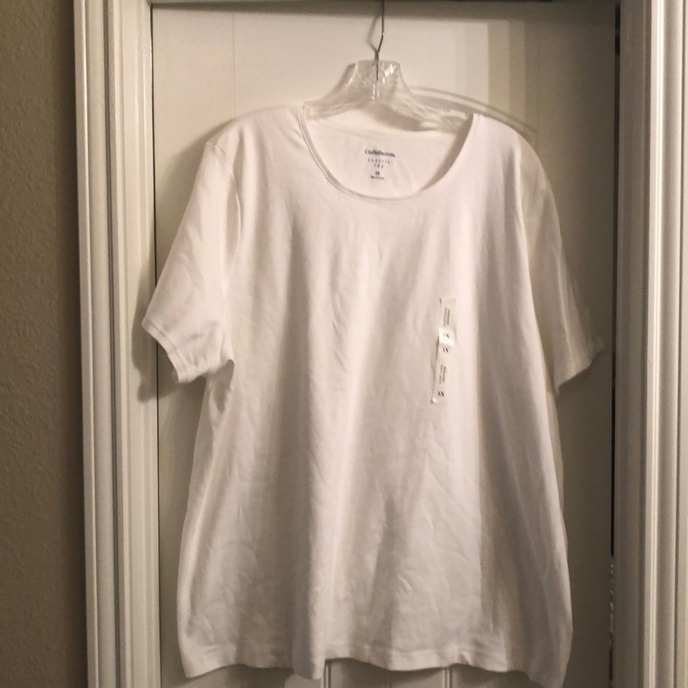 NWT White Crewneck Short Sleeve T-Shirt